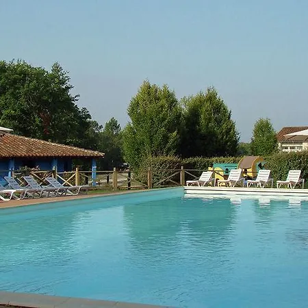 Holiday home Cozy Bungalow In The Authentic French Countryside Brossac