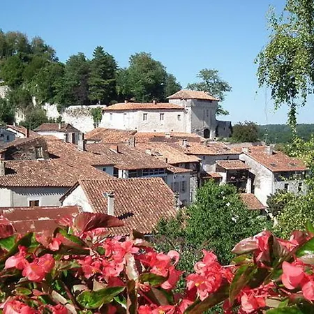 Cozy Bungalow In The Authentic French Countryside