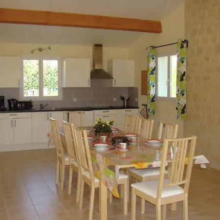 Holiday home Cozy Bungalow In The Authentic French Countryside